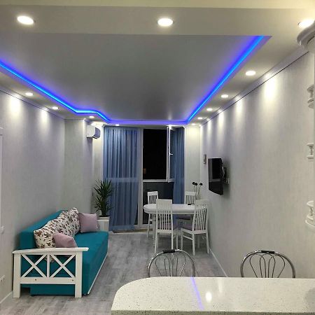 Luxe Apartment On Drahomanova Kyiv Exterior foto