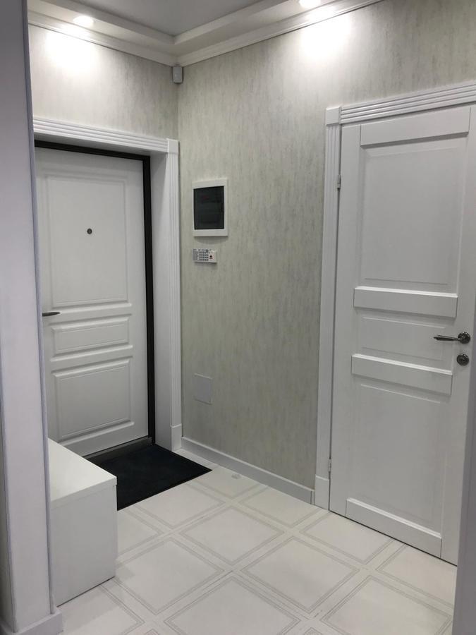 Luxe Apartment On Drahomanova Kyiv Exterior foto