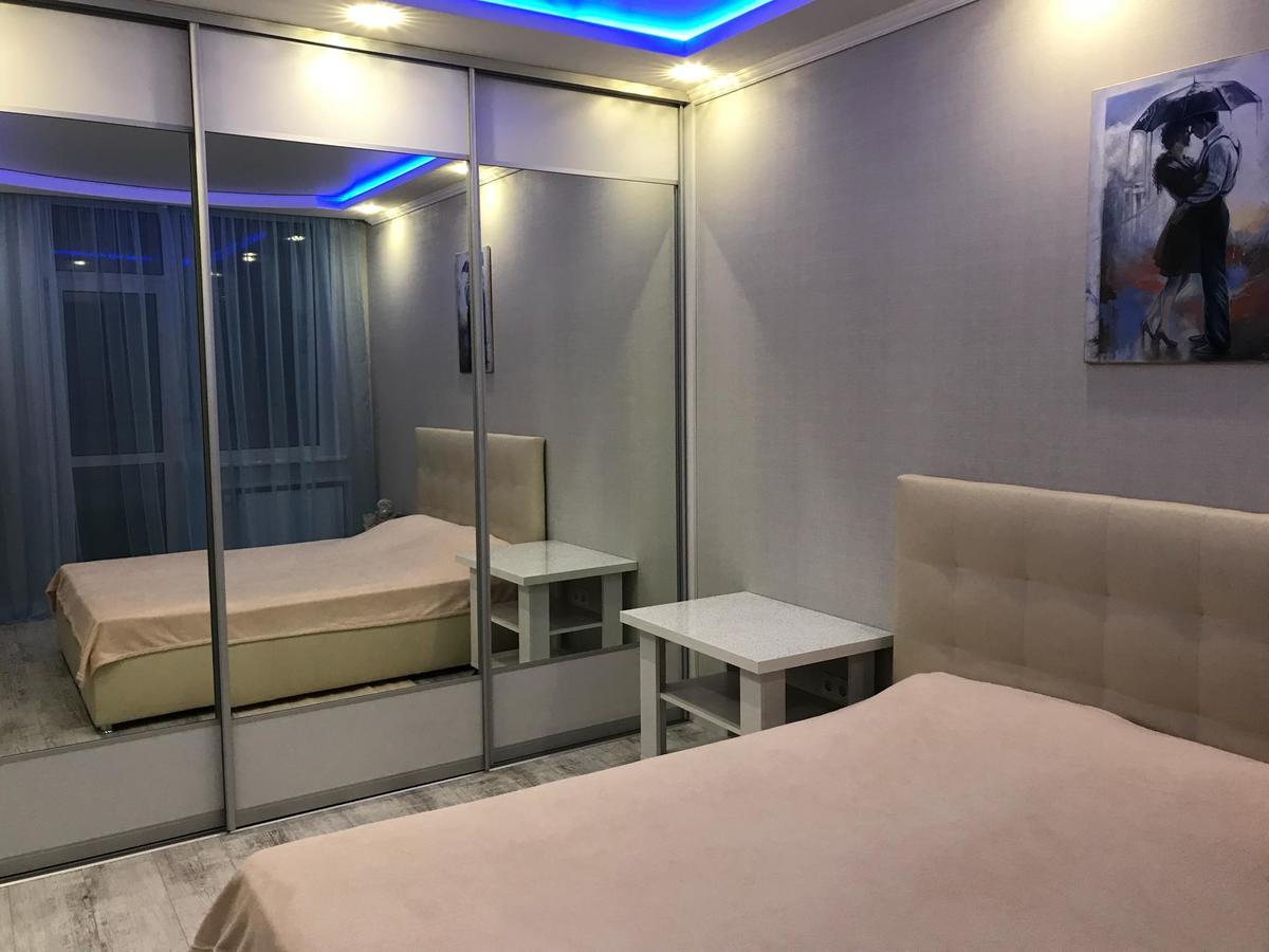Luxe Apartment On Drahomanova Kyiv Exterior foto