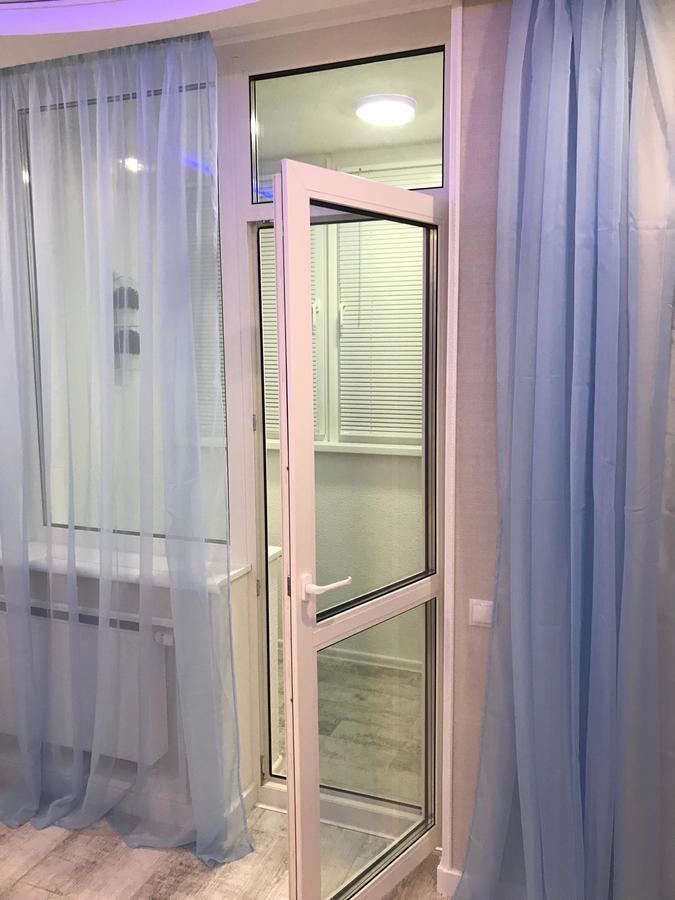Luxe Apartment On Drahomanova Kyiv Exterior foto