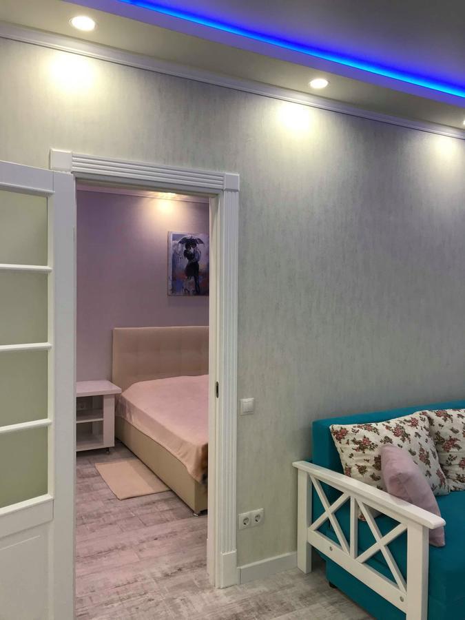 Luxe Apartment On Drahomanova Kyiv Exterior foto
